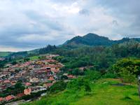 Ótima localização em bairro bem tranquilo