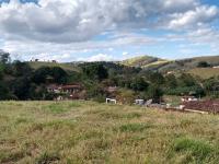 Chácara com lago- Águas de Lindoia