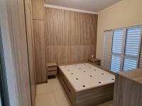 CASA NOVA EM CONDOMINIO FECHADO ANEXA AO PARQUE AQUATICO HOT WORLD