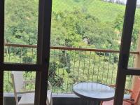 APTO NA CIDADE DE LINDÓIA COM OTIMA LOCALIZAÇÃ0