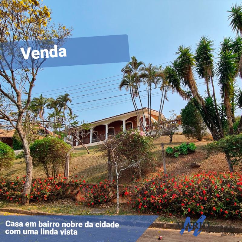 Casa em bairro nobre da cidade com uma linda vista