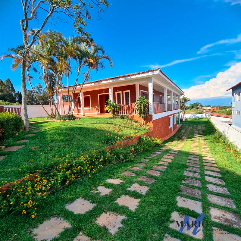 Residência a 5 minutos do balneário com uma vista linda pras montanhas