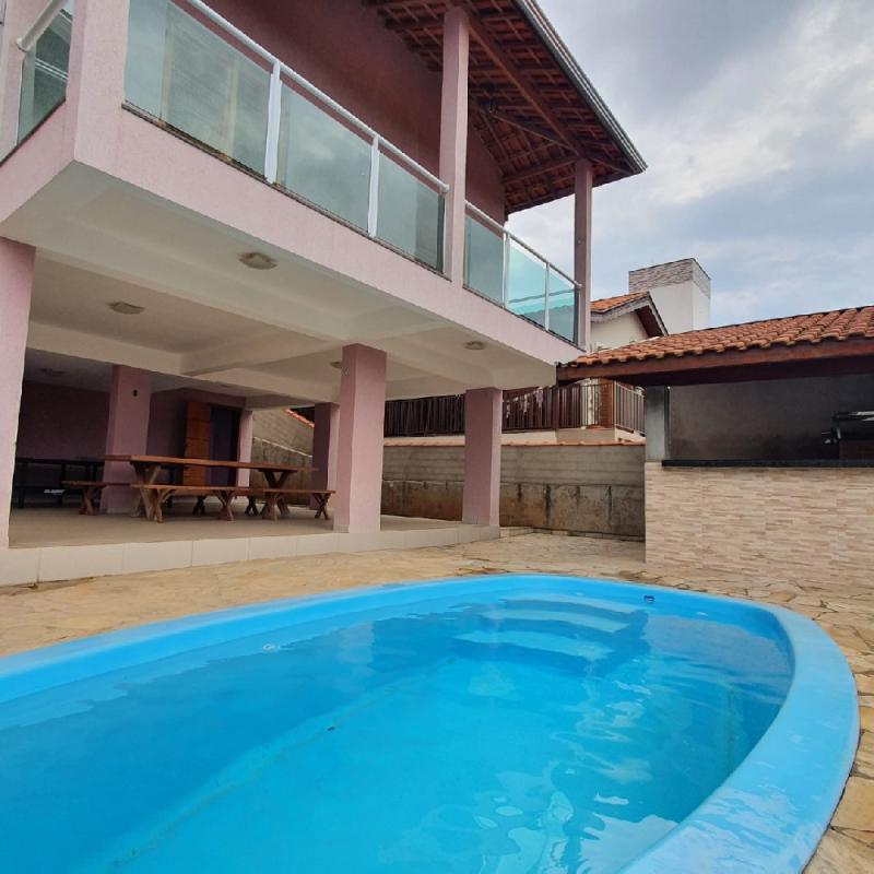 Casa Mobiliada em Condomínio Fechado – Águas de Lindóia