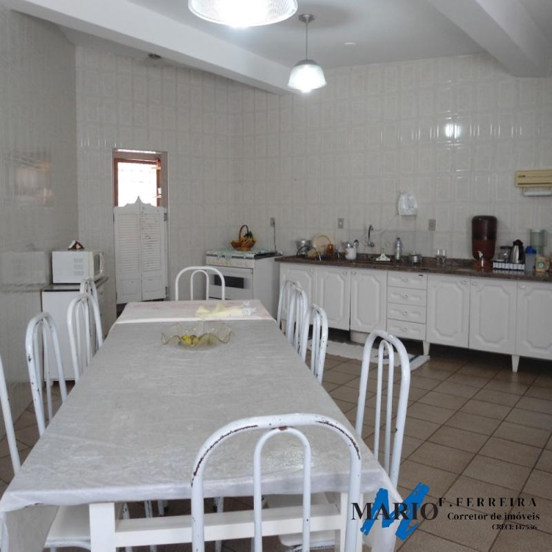 CASA EM  AGUAS DE LINDÓIA