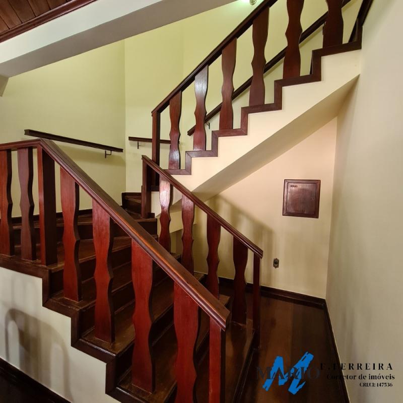 CASA EM  AGUAS DE LINDÓIA