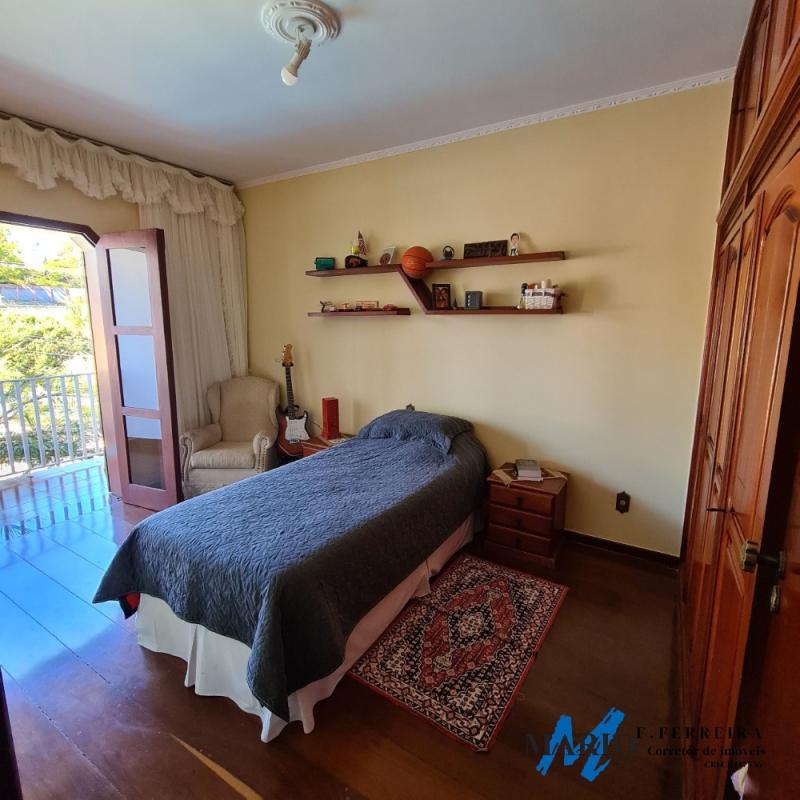 CASA EM  AGUAS DE LINDÓIA