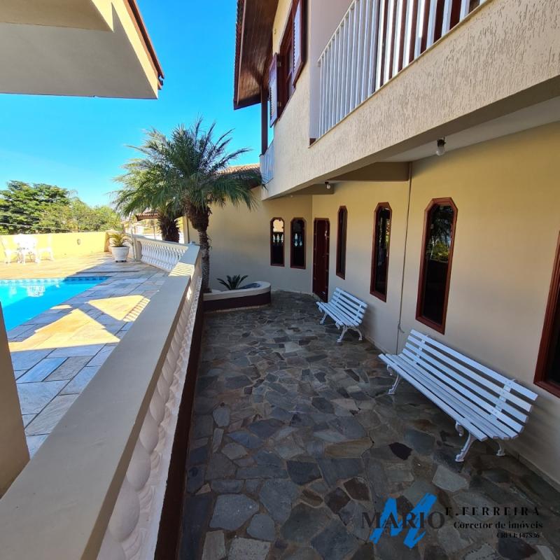 CASA EM  AGUAS DE LINDÓIA