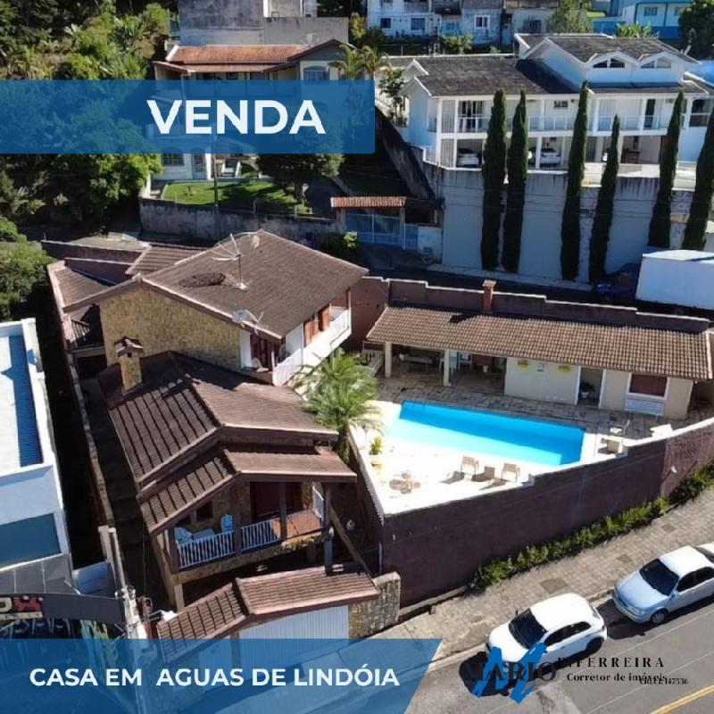 CASA EM  AGUAS DE LINDÓIA