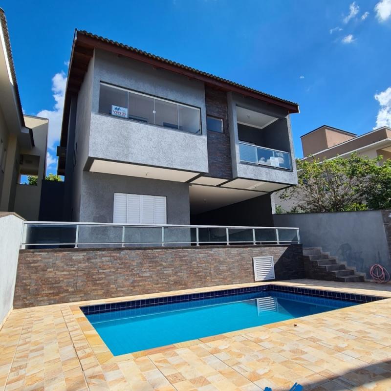 CASA NOVA EM CONDOMINIO FECHADO ANEXA AO PARQUE AQUATICO HOT WORLD