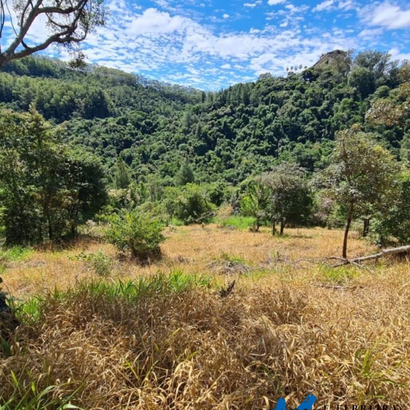 TERRENO À VENDA EM ÁGUAS DE LINDÓIA
