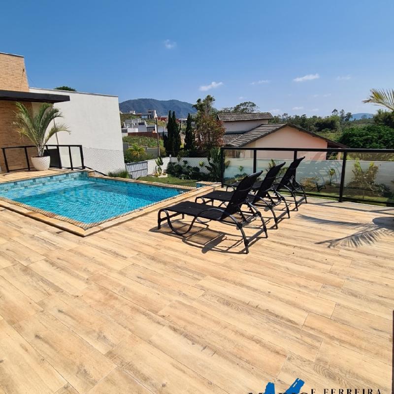 Residência em Condomínio Fechado – Águas de Lindóia