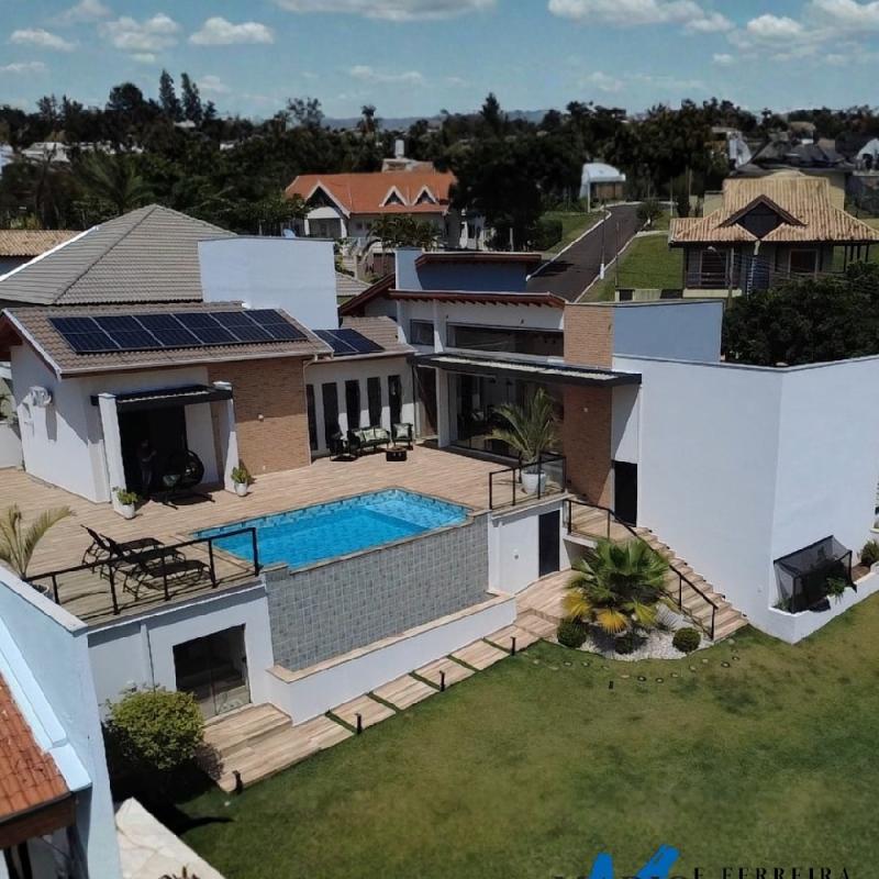 Residência em Condomínio Fechado – Águas de Lindóia