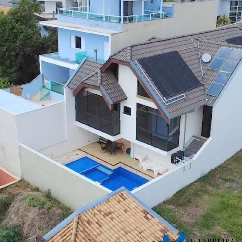  Residência em Condomínio – Águas de Lindóia