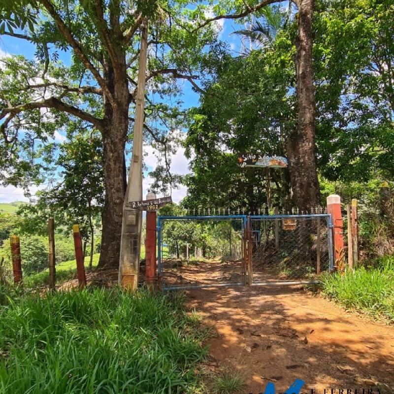 SÍTIO À VENDA – EXCELENTE LOCALIZAÇÃO