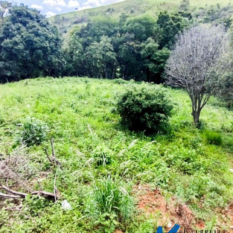 SÍTIO À VENDA – EXCELENTE LOCALIZAÇÃO