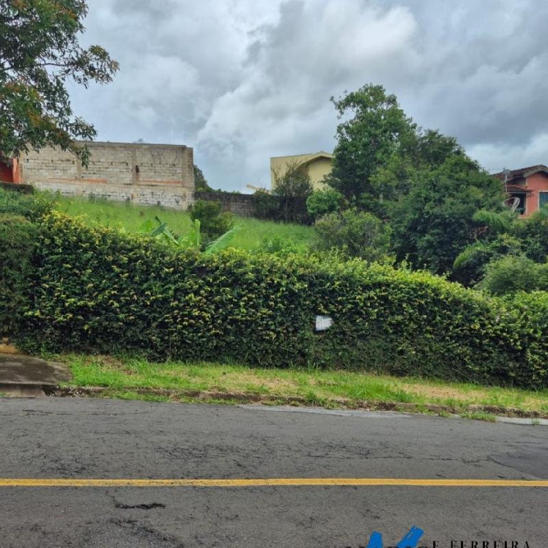 TERRENO À VENDA – BAIRRO NOBRE