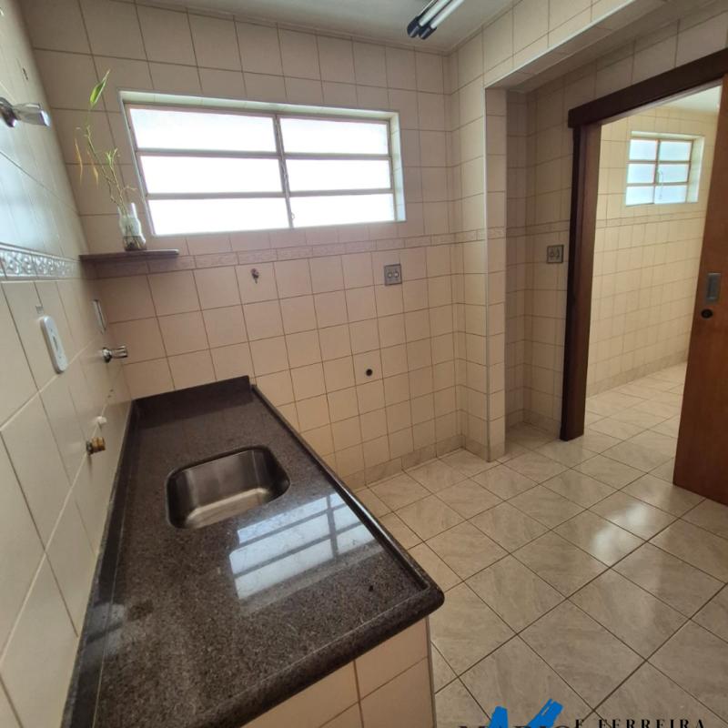 APARTAMENTOS À VENDA – LOCALIZAÇÃO EXCELENTE