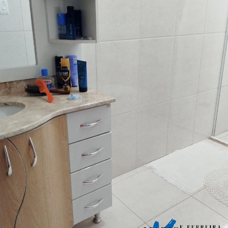 Casa à Venda em Águas de Lindóia