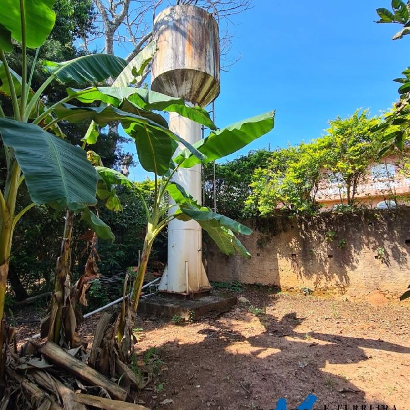 CHÁCARA COM VISTA PARA AS MONTANHAS