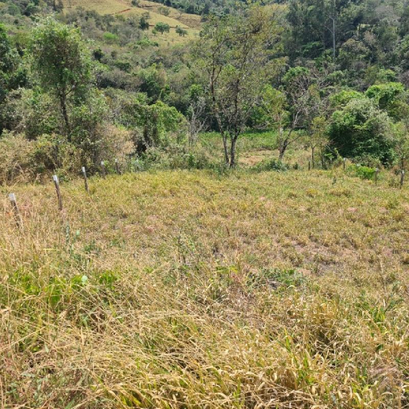 LOTES PARQUE RESIDENCIAL CAVALINHO BRANCO