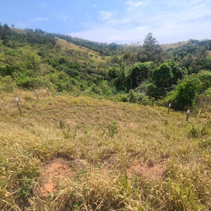 LOTES PARQUE RESIDENCIAL CAVALINHO BRANCO