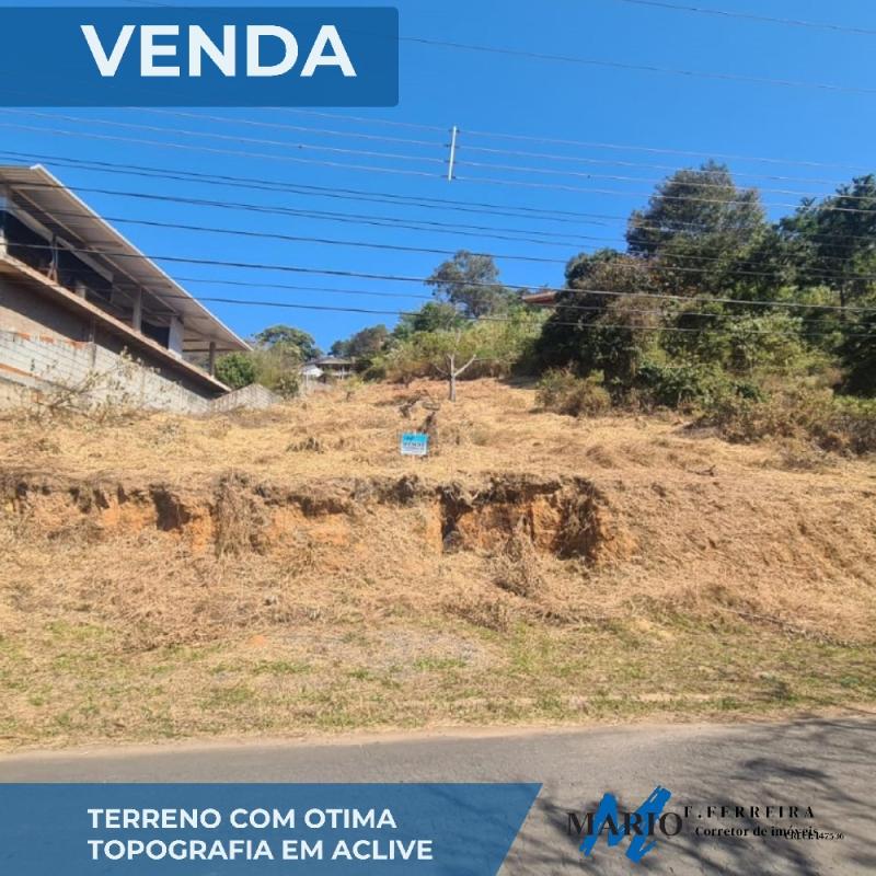 Terreno à venda com vista deslumbrante para as montanhas!